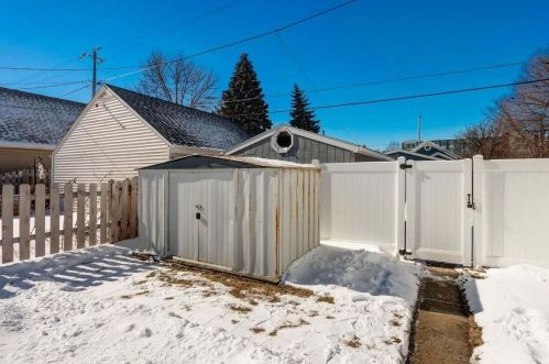 2119 Mound St, Milwaukee WI  53207-1331 exterior