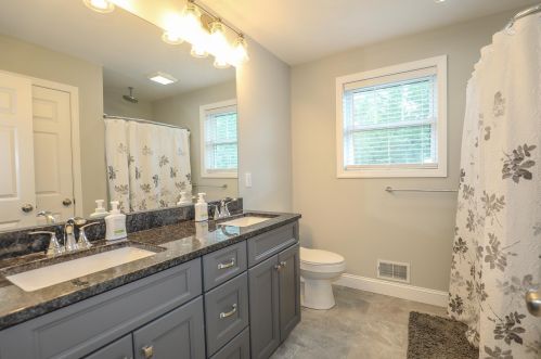 62 Hoit Rd, Concord NH  03301-1804 exterior