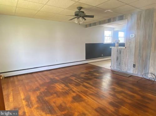 922 Lawnton Ter, Manor, PA 19036-1112