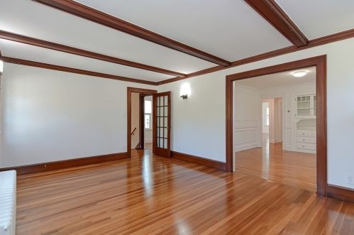 2142 Commonwealth Ave, Newton MA 02465-2914 exterior