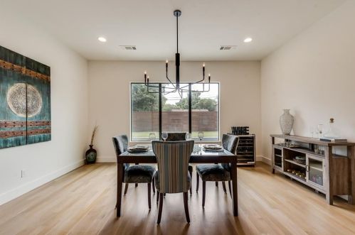 8518 Glencrest Ln, Dallas TX  75209-2632 exterior