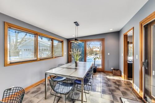 322 Kenmore Ave, Elmhurst IL 60126-3518 exterior