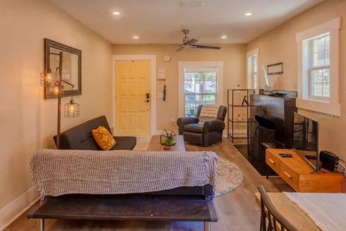 222 Emily St, Tampa FL  33603-5723 exterior