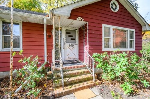 109 Stockton Ave, Princeton, NJ 08540-8525