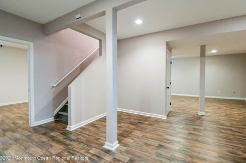 5 Markus Ct, Jackson Twp NJ  08527-2886 exterior