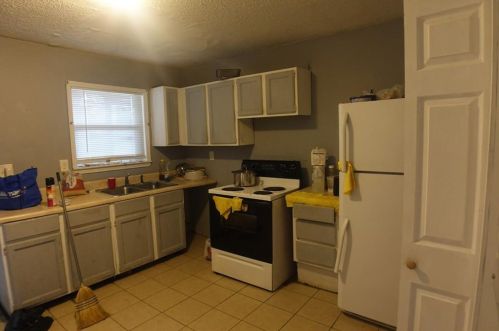 6676 Chupp Rd, Lithonia GA 30058-7652 exterior