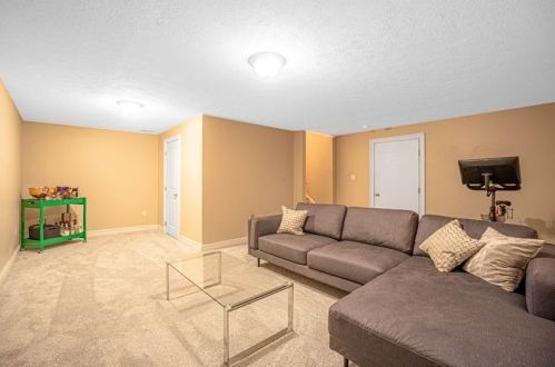 172 Plymouth St, Pittsburgh PA 15211-1232 exterior