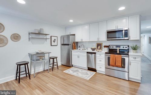 145 U St, Washington DC 20001-2338 exterior