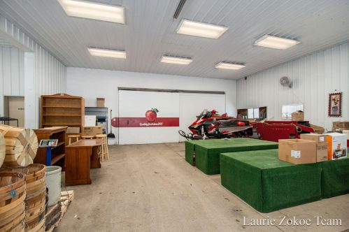 9265 Kenowa Ave, Grand Rapids MI 49534-0067 exterior