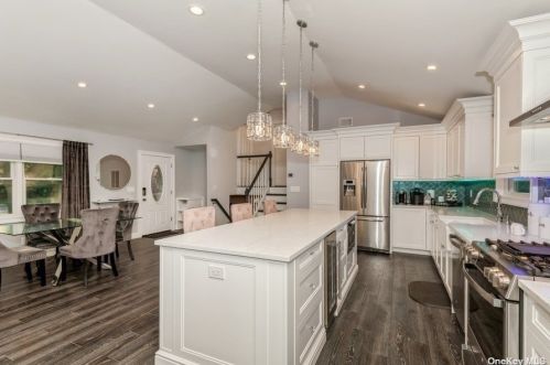 480 Commack Rd, Commack NY  11725-5011 exterior