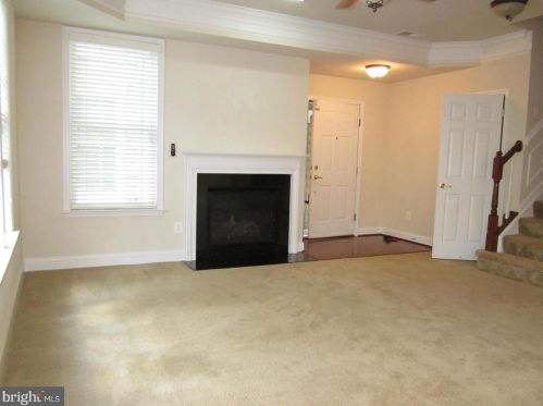 3543 Huntley Manor Ln, Alexandria VA  22306-5111 exterior