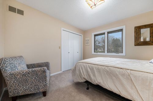 6129 Old Log Trl, Kalamazoo MI  49009-8032 exterior