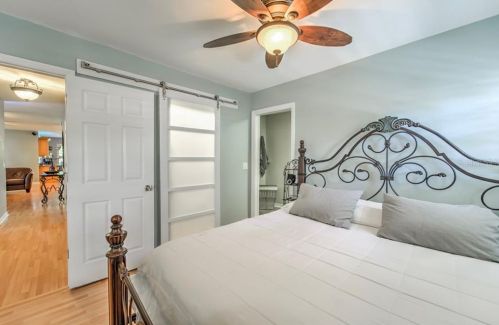 8919 Arrawana Ave, Tampa FL 33614-1810 exterior