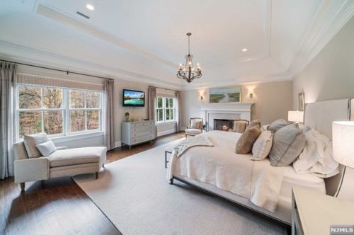 32 Ackerman Rd, Upper Saddle River NJ 07458 exterior