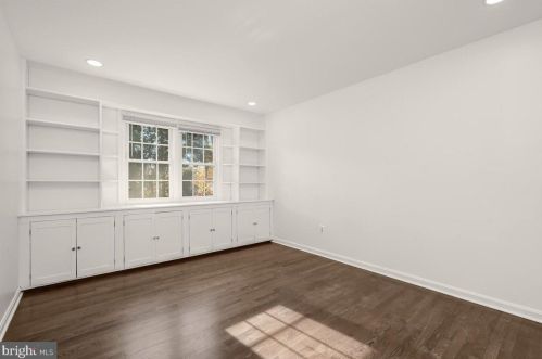 1721 Arbor View Rd, Silver Spring MD 20902-1410 exterior