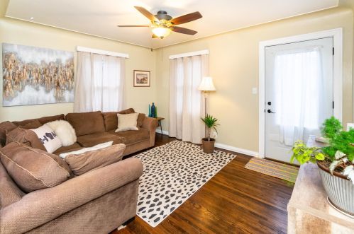 690 Glenbrook Ave, Saint Paul MN 55128-7405 exterior