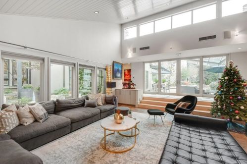 5642 Bent Tree Dr, Dallas TX 75248-2010 exterior