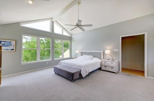 805 Frst Vw Dr, Austin TX 78746-4519 exterior