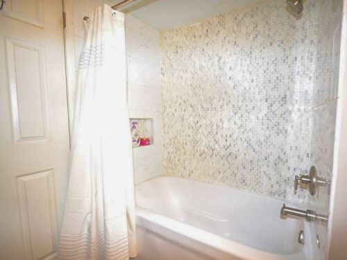 8221 Mohawk Rd, Milwaukee WI 53217-1737 exterior