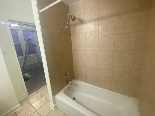 643 Briar Pl, Chicago IL 60657-6670 exterior