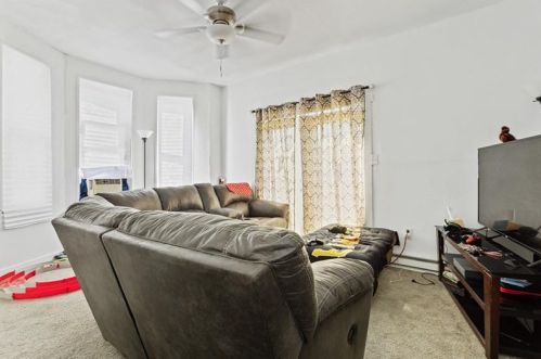 3026 Glenmawr St, Pittsburgh PA  15204-1831 exterior