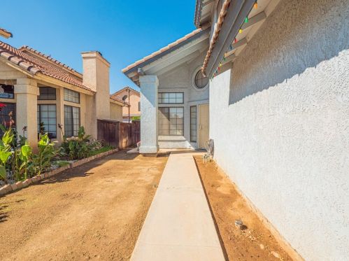 1490 Remembrance Dr, Perris, CA 92571-2980