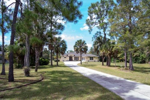 2661 2 St, Naples FL 34120-1389 exterior