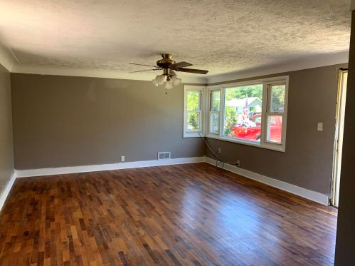 2414 Kenilworth Ave, Kalamazoo, MI 49048-2134