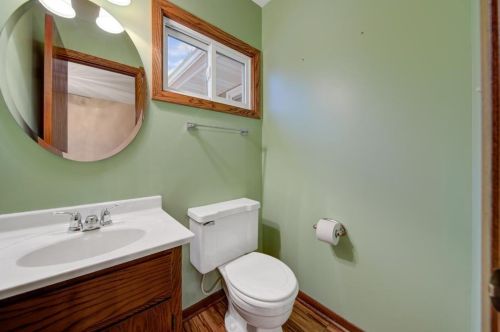 1606 Hazel St, Saint Paul MN 55119-4230 exterior