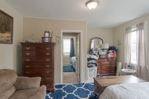 132 Oak St, Taunton MA 02780-4430 exterior