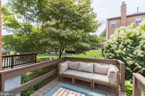 4 Northgate Vlg, Media PA 19063-2039 exterior