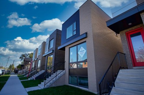 2532 Stark St, Chicago, IL 60608-5725