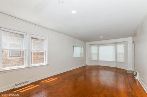 8105 Yale Ave, Chicago, IL 60620-1702