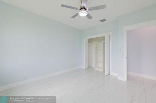 2470 Webster Ln, Fort Pierce FL 34953-5751 exterior