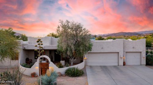 39007 3rd St, Phoenix, AZ 85086-3420