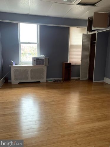 1735 17th St, Philadelphia PA  19145-2223 exterior