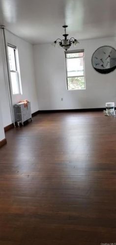 2831 Waterbury Ave, Bronx NY  10461-6150 exterior