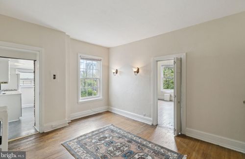 601 18 St, Philadelphia PA 19140-1013 exterior