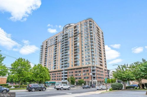 5750 Bou Ave, Rockville MD 20852-1645 exterior