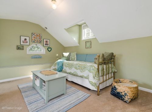 2734 107th St, Chicago IL 60617-6613 exterior