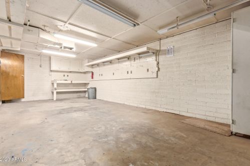 8301 28th Dr, Phoenix AZ 85051-8464 exterior