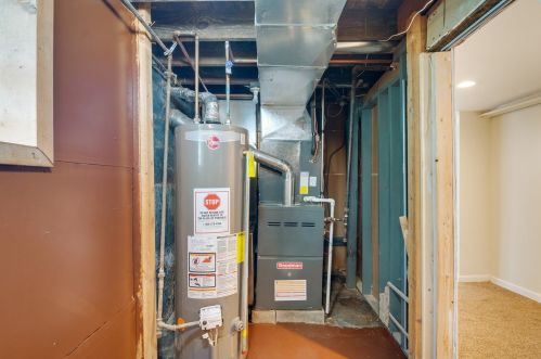 1344 112 St, Chicago IL 60617-7027 exterior