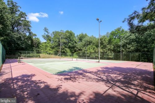 807 Howard St, Alexandria VA  22304-5470 exterior