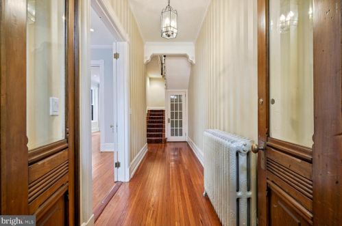 2010 Hillyer Pl, Washington DC 20009-1006 exterior