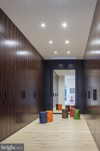 3131 Chain Brg Rd, Washington DC 20016-3301 exterior