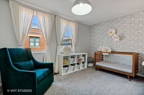 2666 Southport Ave, Chicago IL  60614-1228 exterior