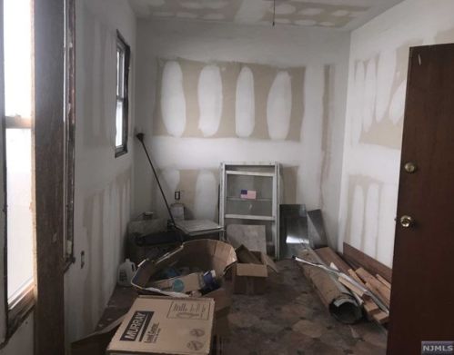 194 Wainwright St, Newark NJ 07112-1226 exterior