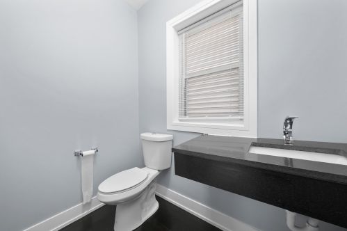 5650 Bishop St, Chicago IL  60636-1316 exterior