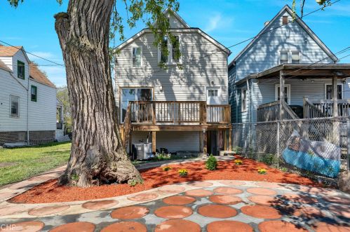 6749 Damen Ave, Chicago IL  60636-3204 exterior