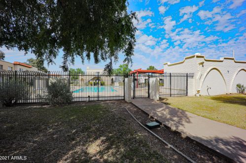 4636 19 Ave, Phoenix AZ 85015-4150 exterior